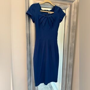 This All Business Royal Blue Dress is perfect for your next meeting! Worn once!